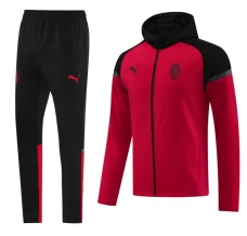 AC Milan Tute Giacca da Allenamento 2024/25 - Cappuccio Rosso AC Milan Tute Giacca da Allenamento 2024/25 - Cappuccio Rosso