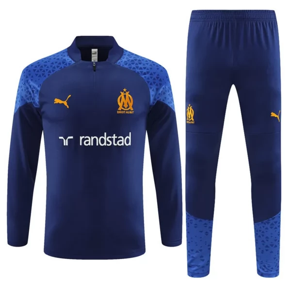 Bambino Olympique de Marseille Tute Felpe da Allenamento 2023/24 - 1-4 Zip Dark Blu Bambino Olympique de Marseille Tute Felpe da Allenamento 2023/24 - 1-4 Zip Dark Blu