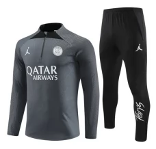 Bambino Paris Saint-Germain Tute Felpe da Allenamento 2023/24 - 1-4 Zip Grigio Bambino Paris Saint-Germain Tute Felpe da Allenamento 2023/24 - 1-4 Zip Grigio