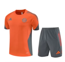FC Bayern München Tute Maglia da Allenamento Bambino 2025/26 - Shorts Arancione