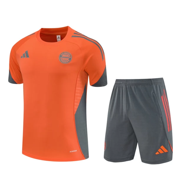 FC Bayern München Tute Maglia da Allenamento Bambino 2025/26 - Shorts Arancione FC Bayern München Tute Maglia da Allenamento Bambino 2025/26 - Shorts Arancione