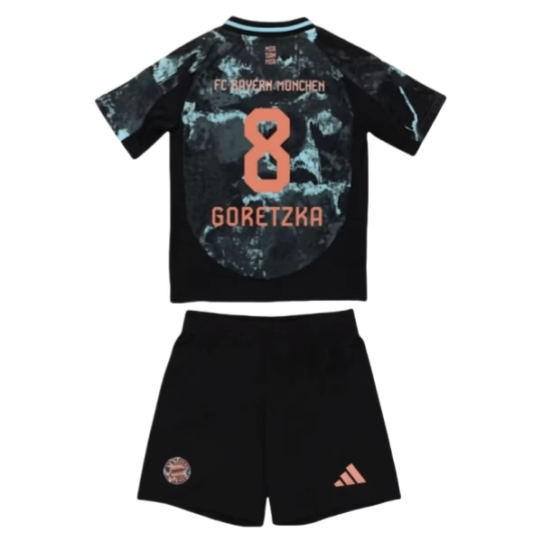 Maglia FC Bayern München Goretzka 8 Bambino Divisa Trasferta 2024/25 Maglia FC Bayern München Goretzka 8 Bambino Divisa Trasferta 2024/25