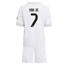 Maglia Real Madrid Vini Jr. 7 Bambino Divisa Prima 2025/26 Maglia Real Madrid Vini Jr. 7 Bambino Divisa Prima 2025/26
