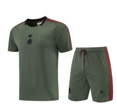 Tuta(Maglia+Shorts) FC Bayern München 2026/27 Verde Tuta(Maglia+Shorts) FC Bayern München 2026/27 Verde