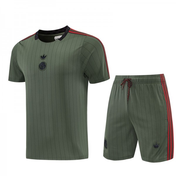Tuta(Maglia+Shorts) FC Bayern München 2026/27 Verde Tuta(Maglia+Shorts) FC Bayern München 2026/27 Verde